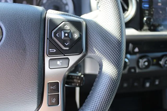 Used 2019 Silver Toyota SR5 image 17