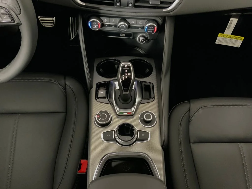 New 2026 Misano Blue Metallic Exterior Paint Alfa Romeo Sprint image 28