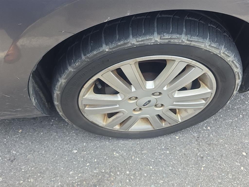 Used 2010 Sterling Gray Metallic Ford SEL image 6
