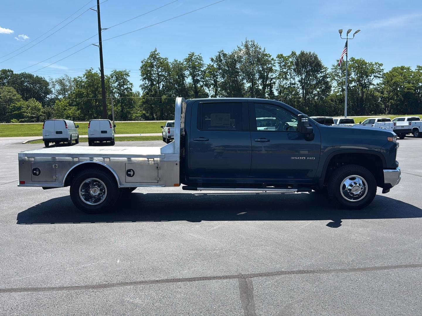 New 2026 Lakeshore Blue Metallic Chevrolet LT image 4