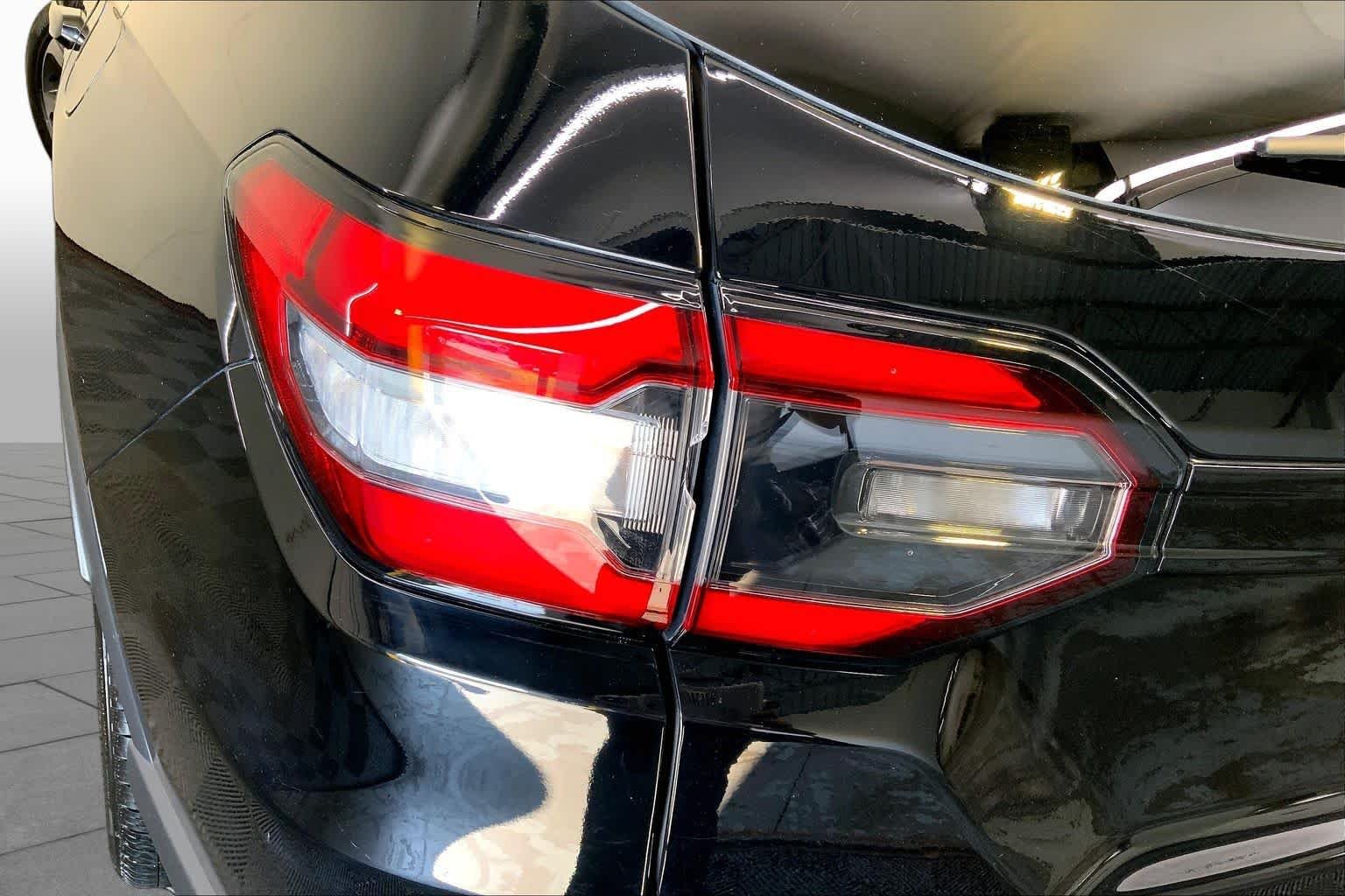 Used 2025 Crystal Black Pearl Honda Touring image 28