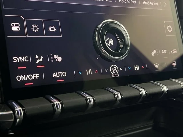 New 2026 Sterling Metallic GMC Elevation image 18