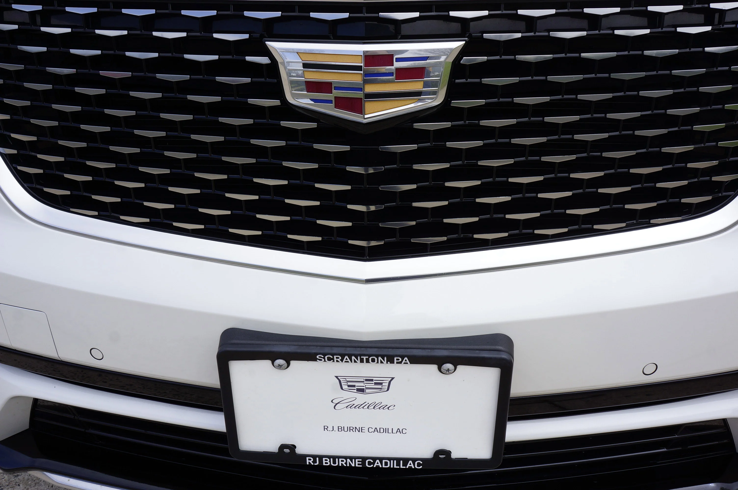 Used 2024 Crystal White Tricoat Cadillac AWD Luxury image 15