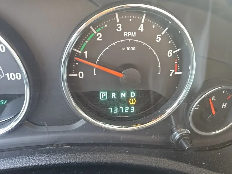 Used 2014 Gray Jeep Unlimited Sport image 12