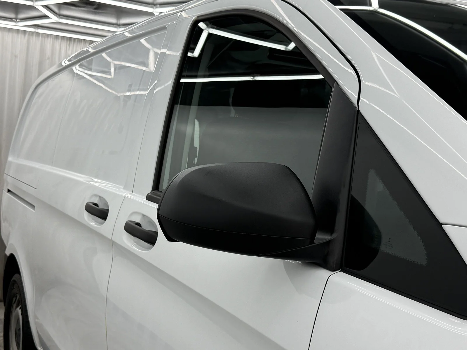 Used 2022 Arctic White Mercedes-Benz  image 35