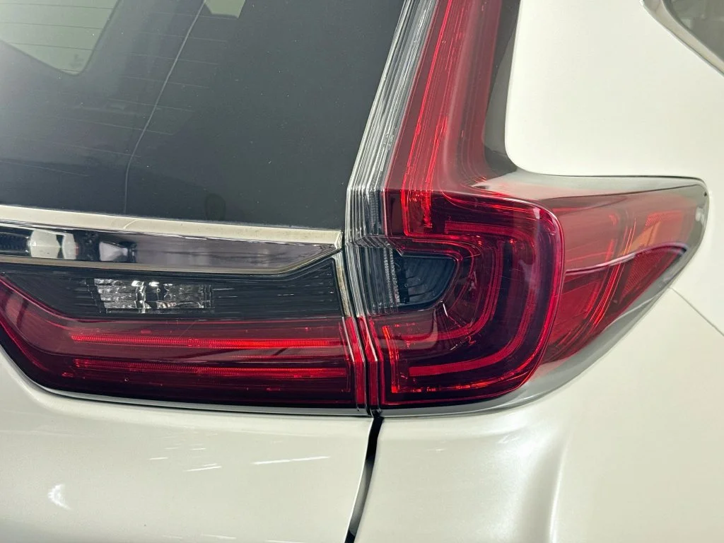 Used 2022 White Honda EX image 33