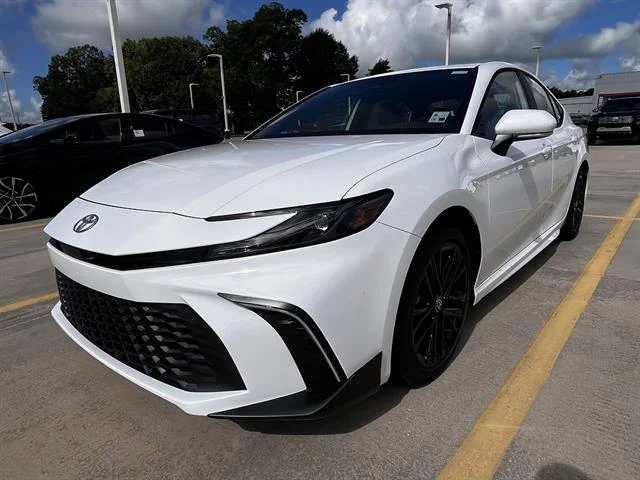 New 2026 Ice Cap Toyota SE image 6