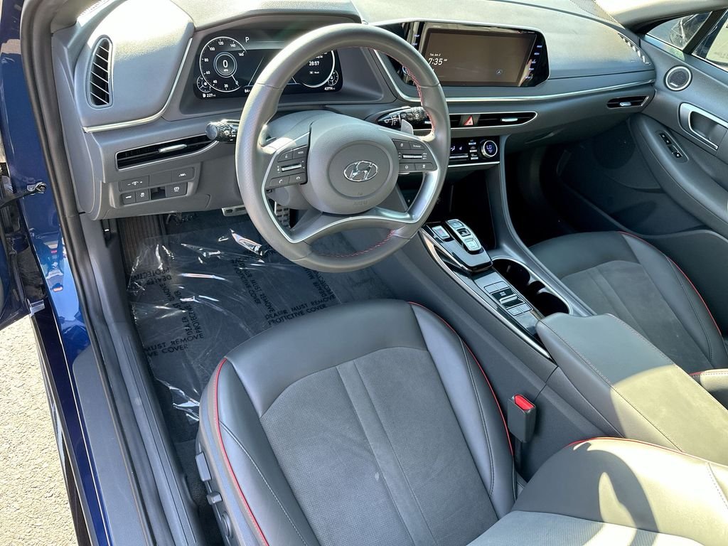 Used 2022 Blue Hyundai SEL Plus image 2