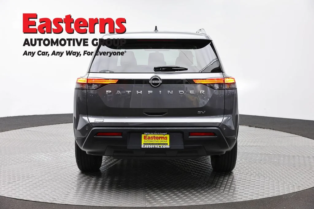 Used 2022 Gray Nissan SV image 6