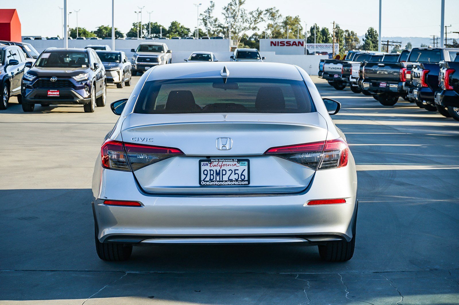 Used 2022 Lunar Silver Metallic Honda EX image 5