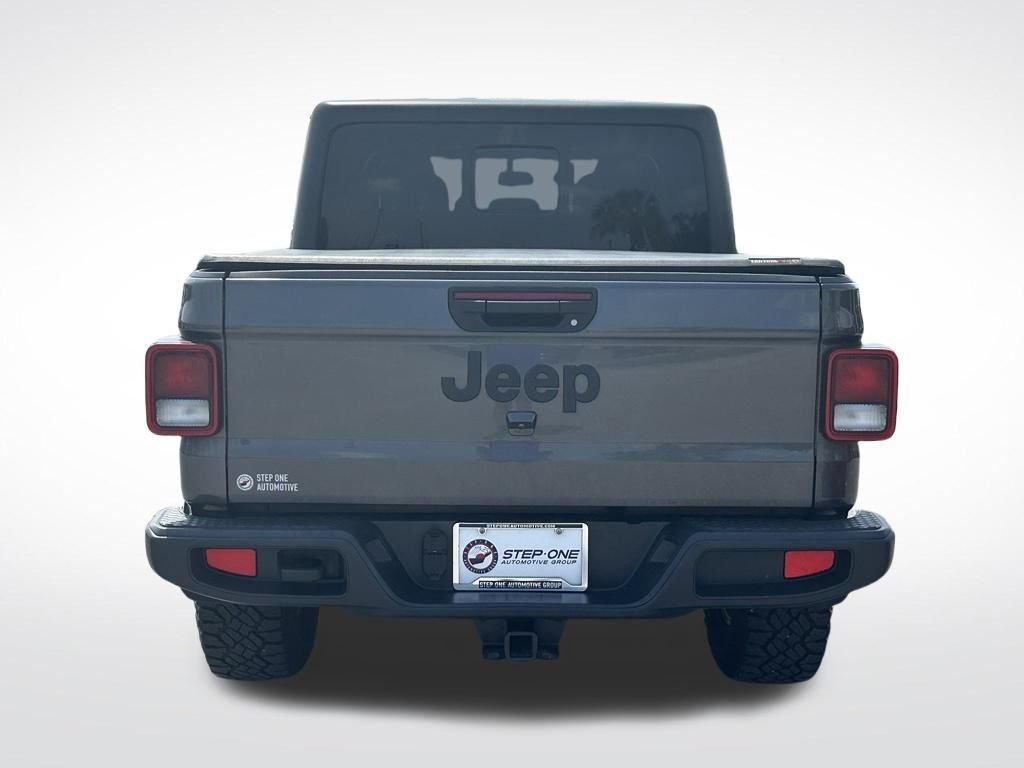 Used 2020 Gray Jeep Altitude image 6