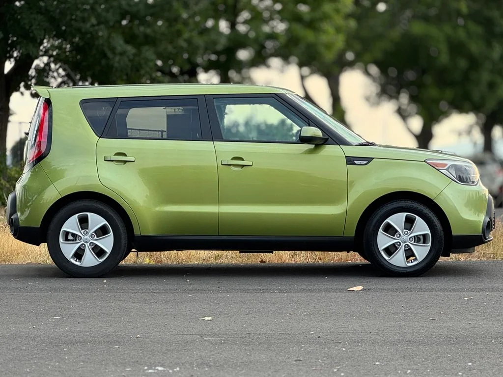 Used 2014 Alien II Kia Base image 8