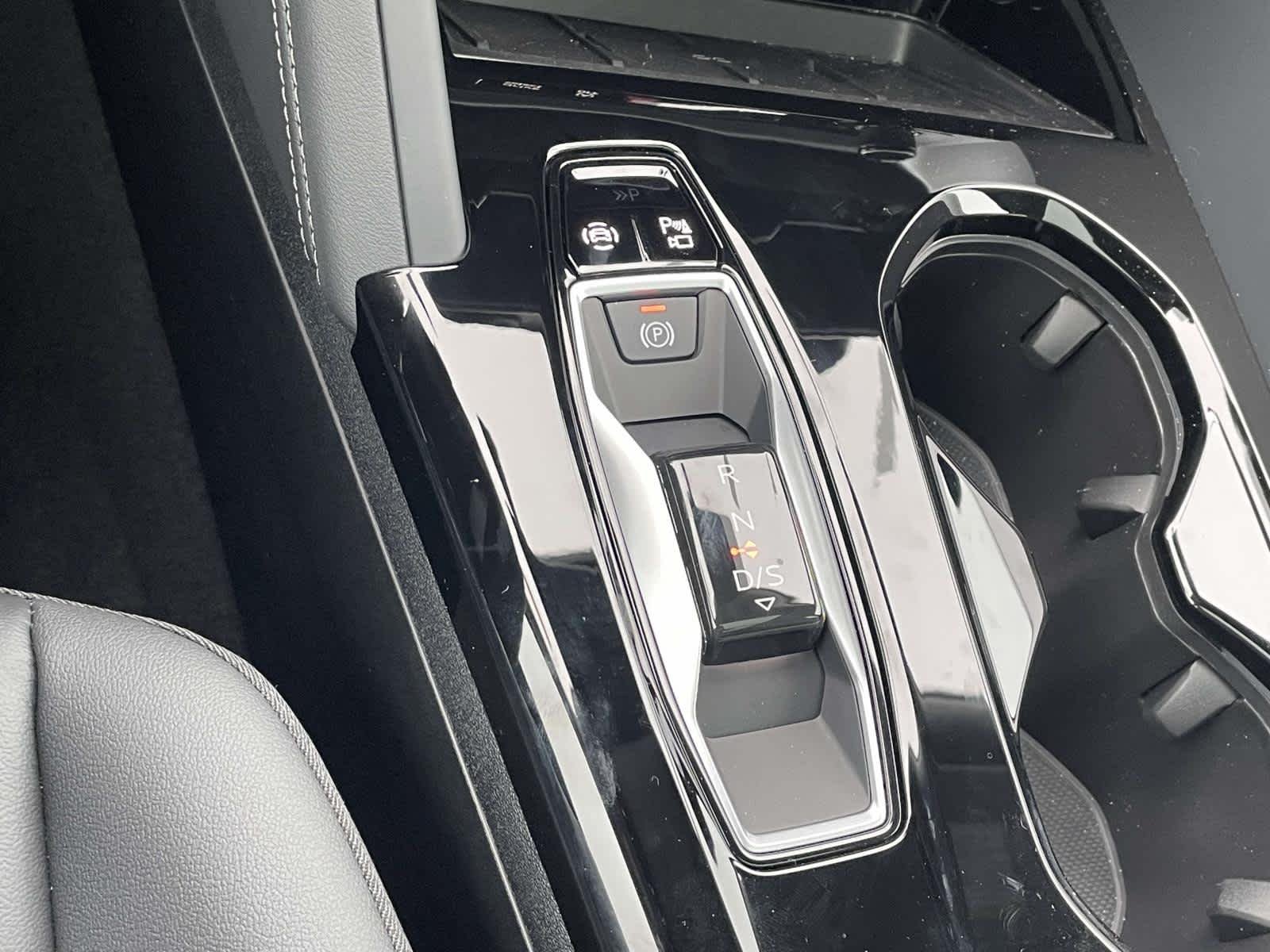New 2026 2Y2Y/White Audi Premium image 30