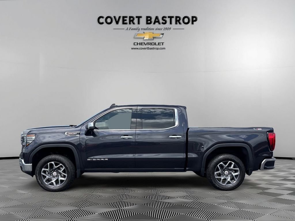 Used 2025 Silver GMC SLT image 3