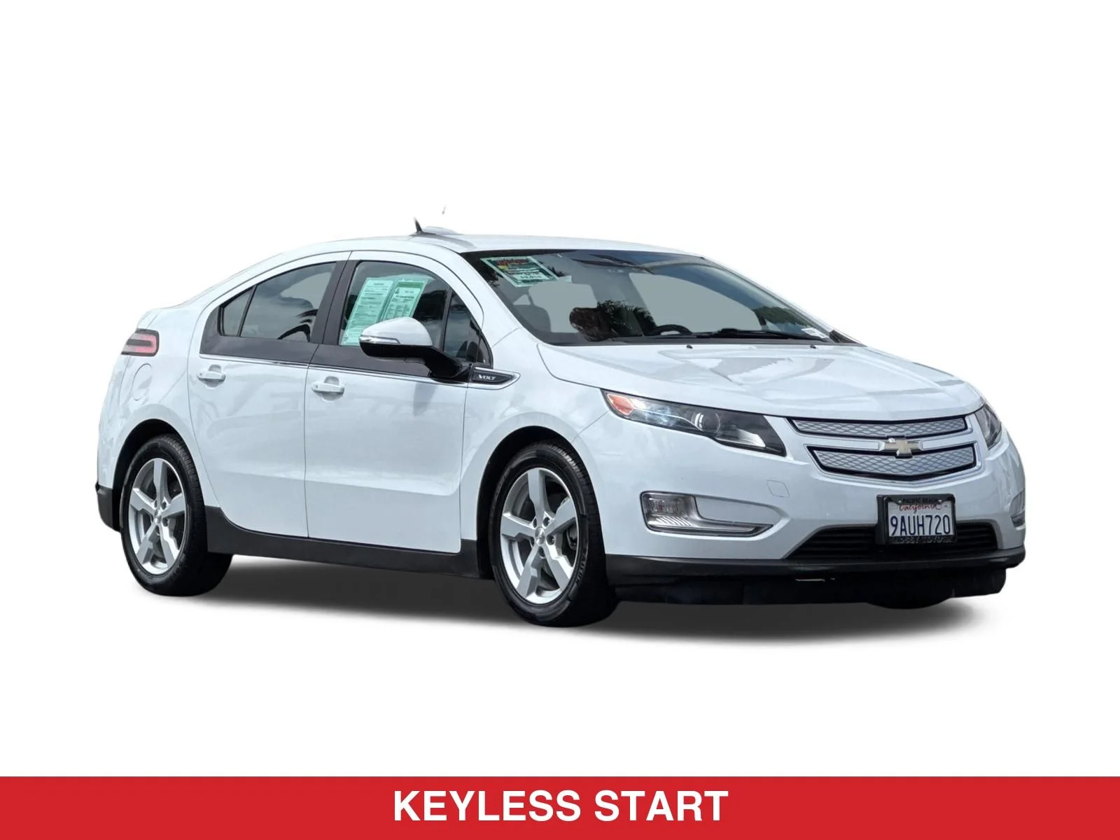 Used 2014 White Chevrolet Base image 2