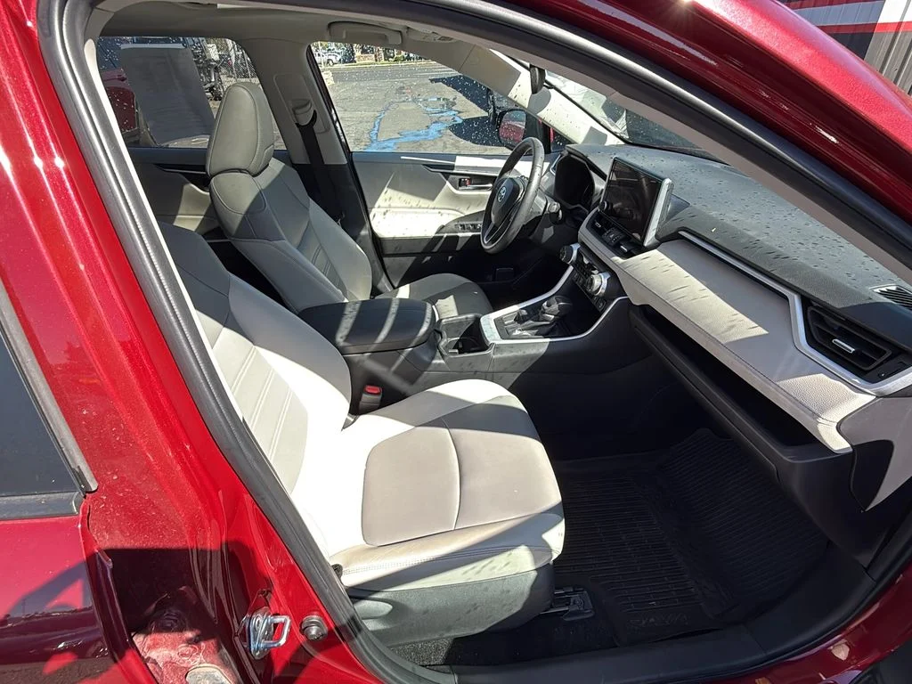 2024 Toyota RAV4 XLE Premium - Photo 22