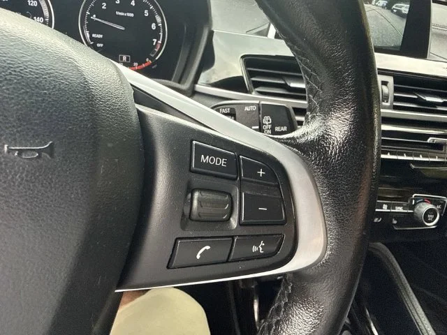 Used 2018 Blue BMW xDrive28i image 29