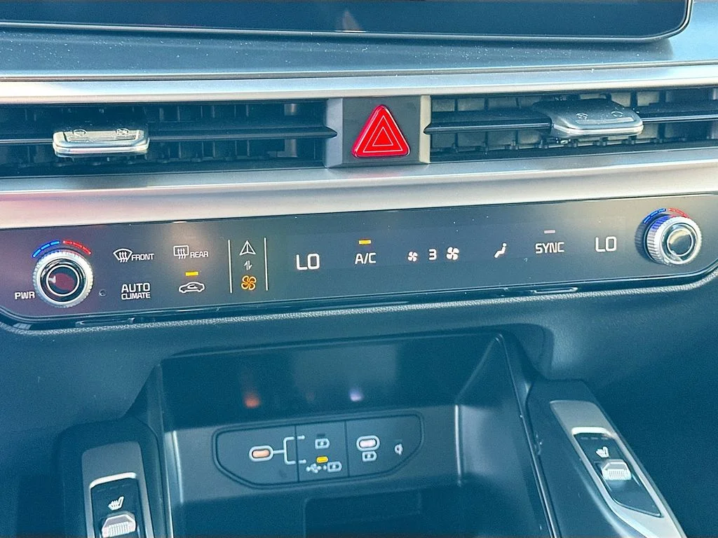 2026 Kia Sorento EX - Photo 16