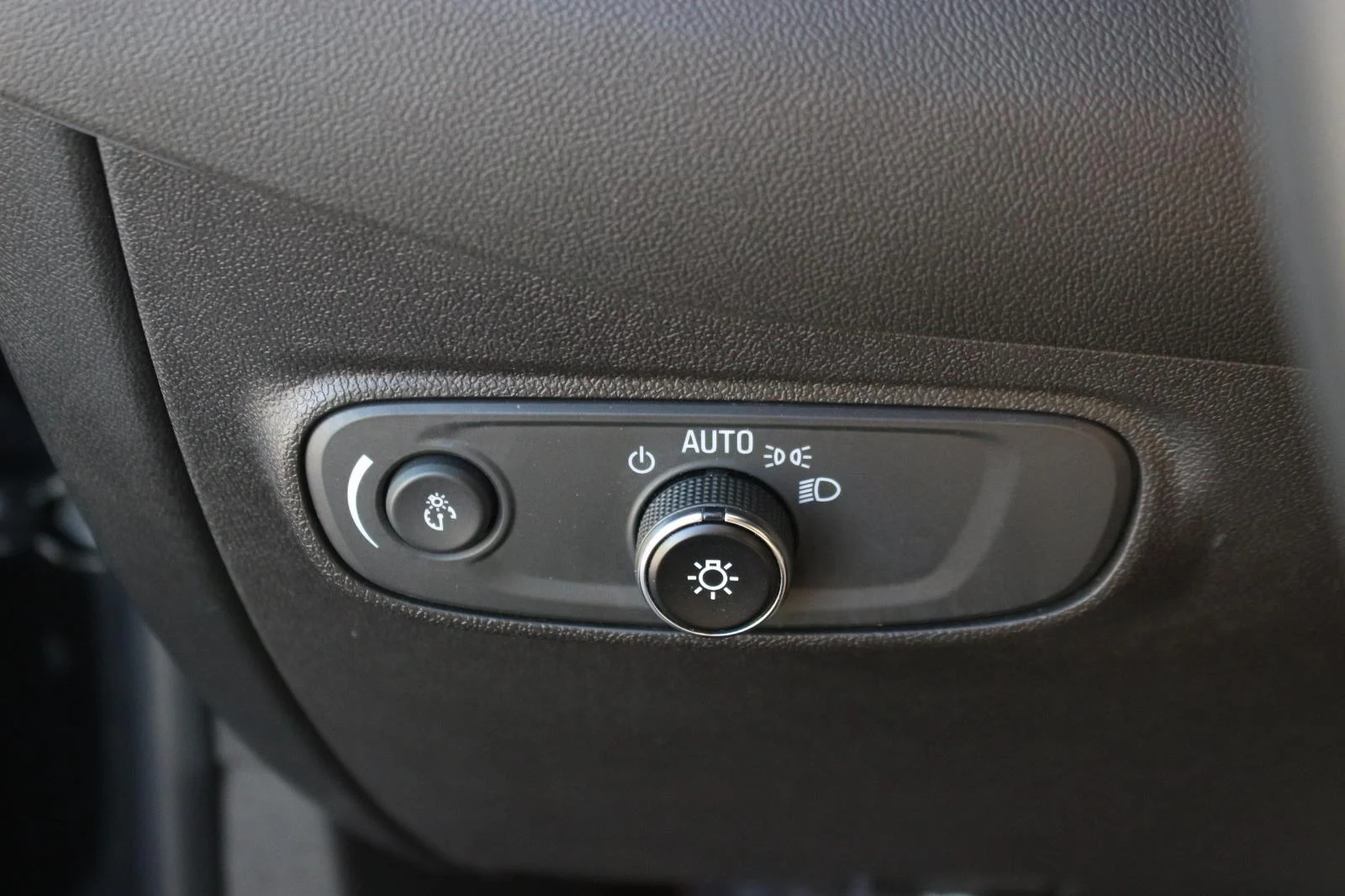 Used 2023 Mosaic Black Metallic Chevrolet LT image 29
