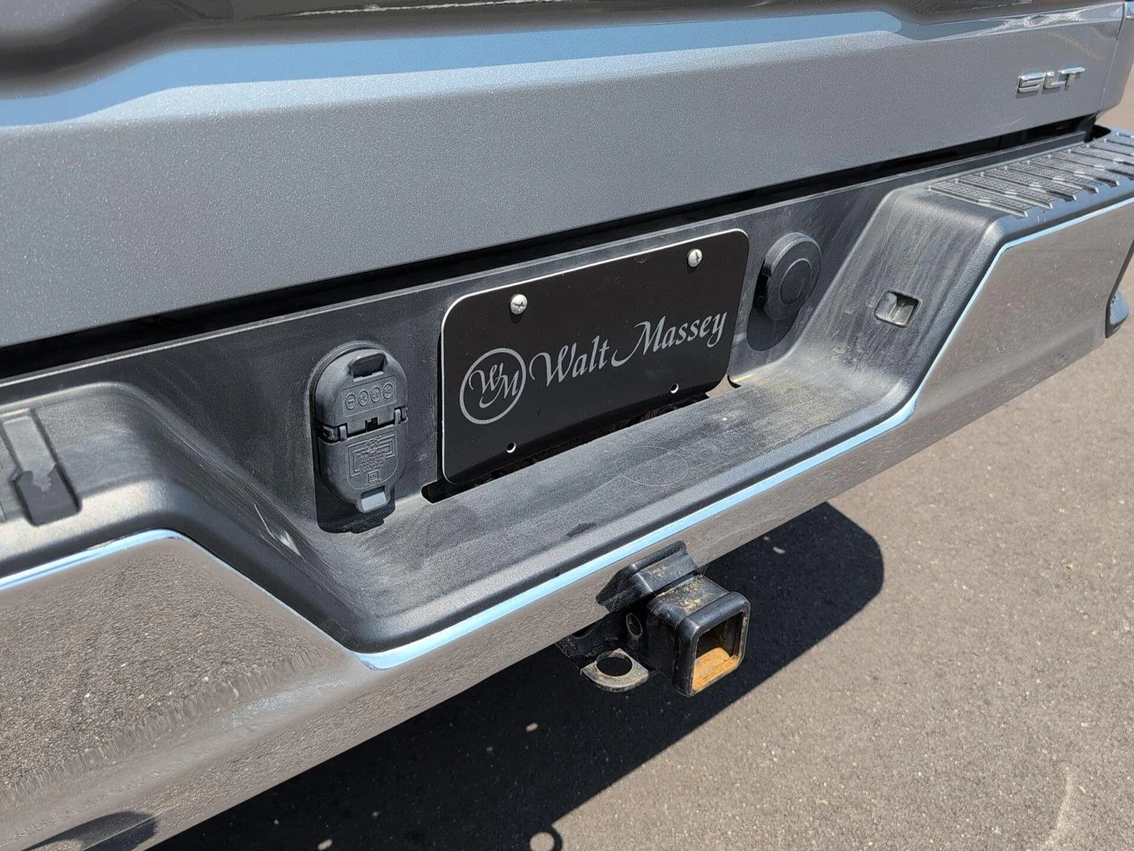 Used 2024 Sterling Metallic GMC SLT image 38