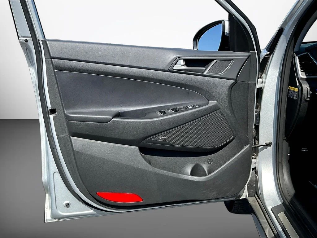 Used 2018 Silver Hyundai Limited image 20