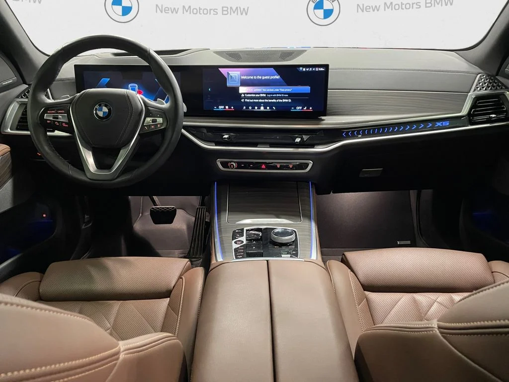 Used 2025 Gray Metallic BMW xDrive50e image 10