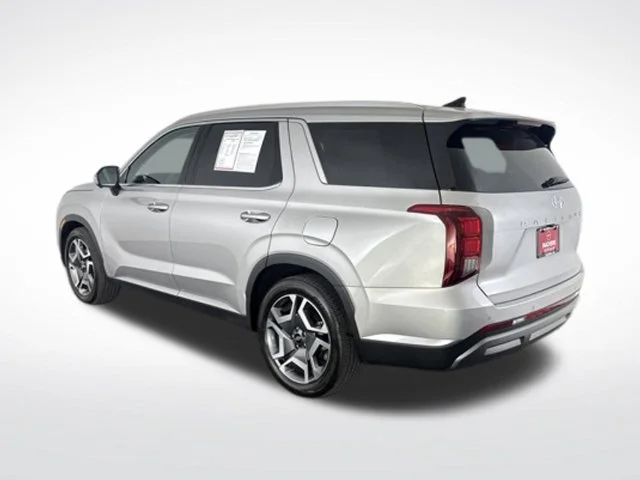 Used 2025 Silver Hyundai SEL Premium image 13