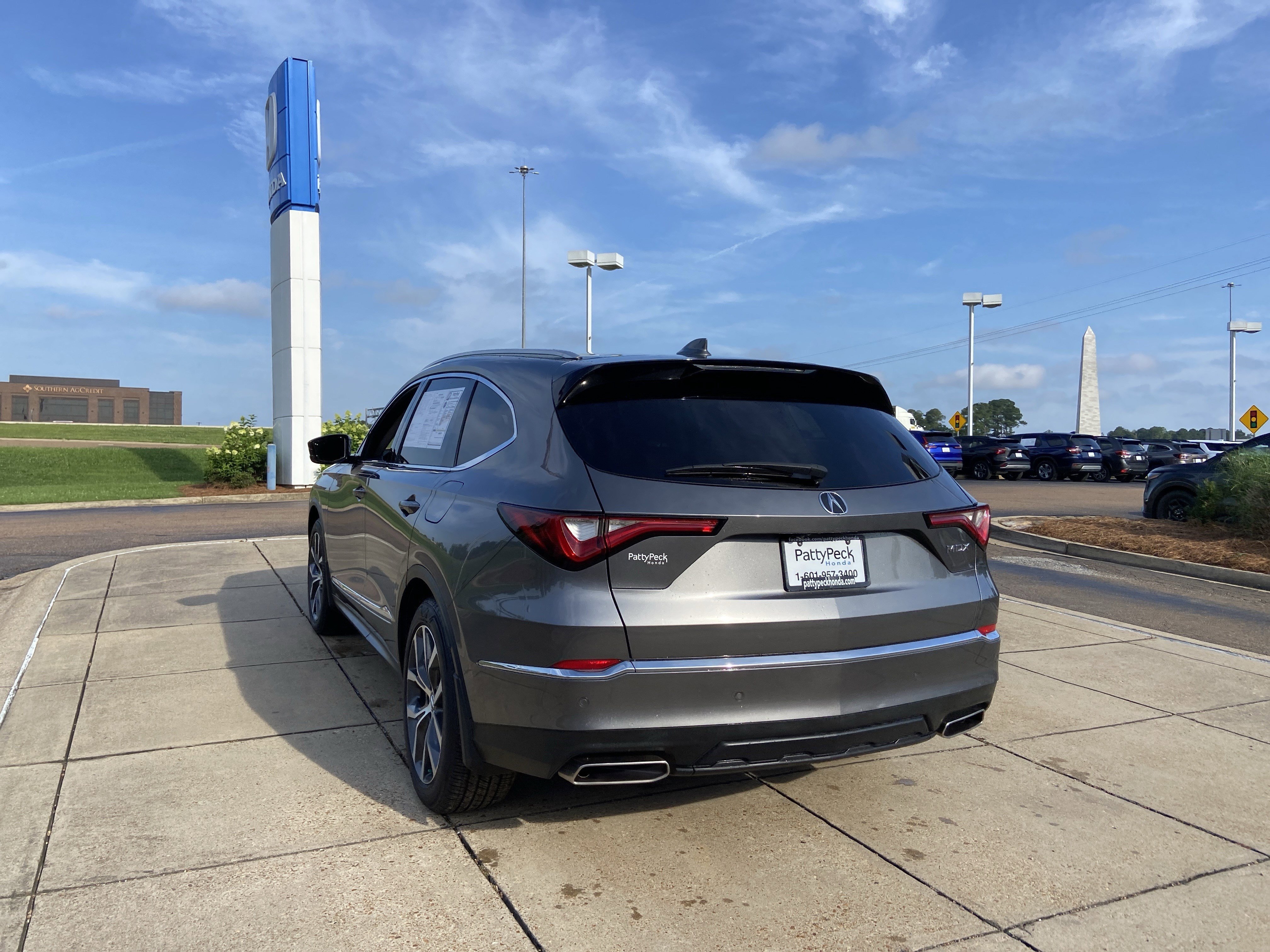 Used 2023 Liquid Carbon Metallic Acura w/Technology Package image 9