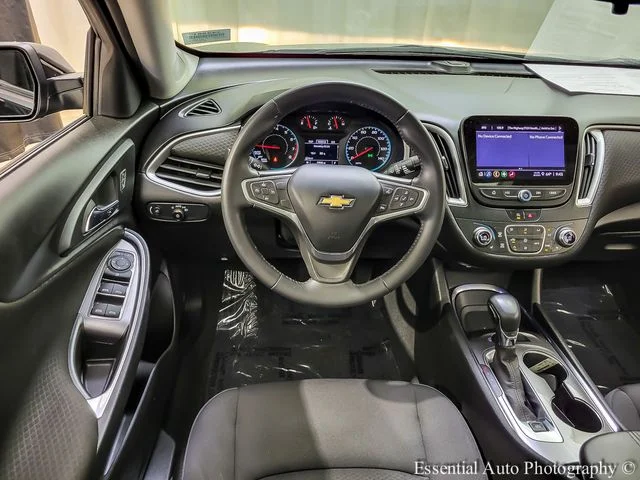 Used 2022 Black Chevrolet LT image 3