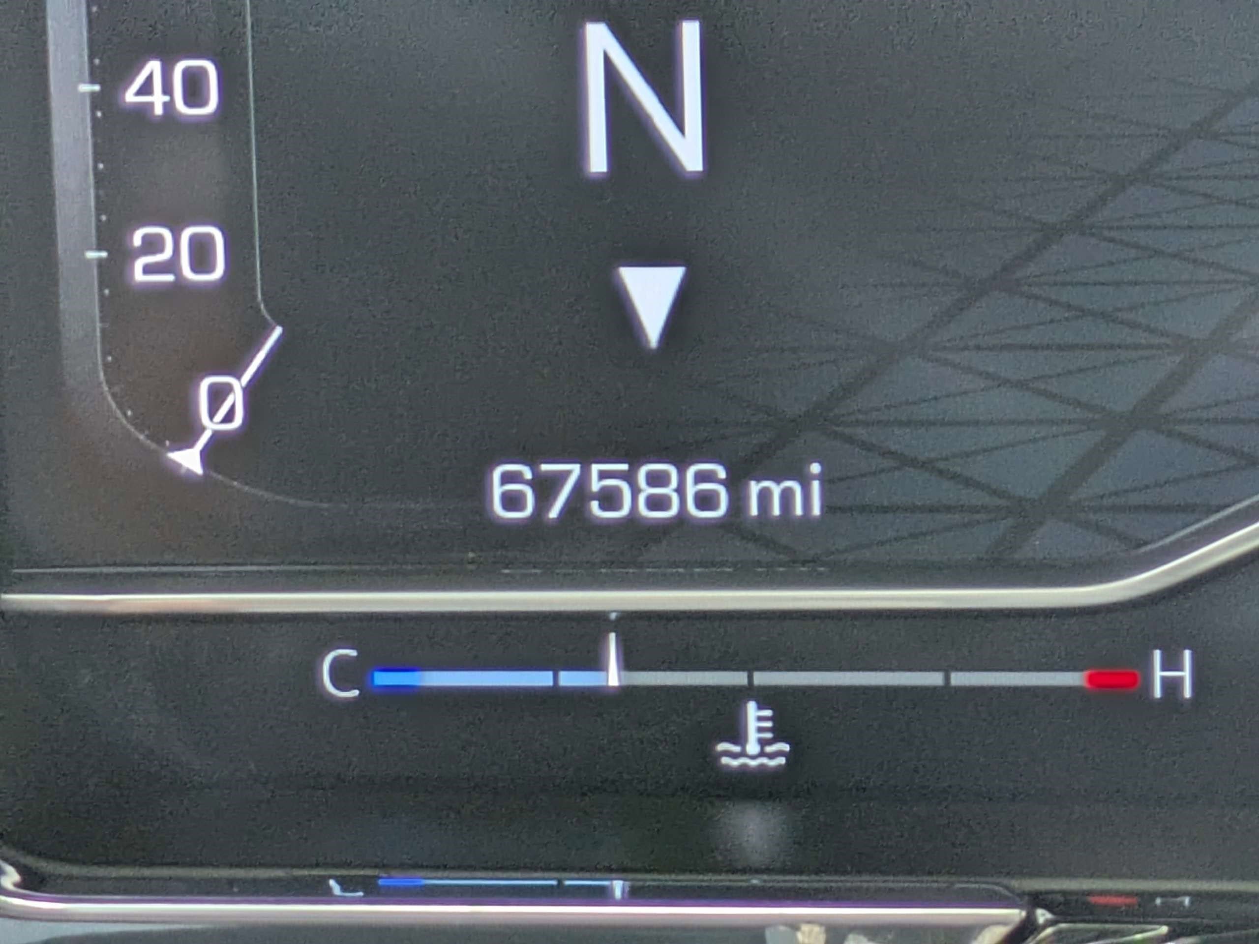 Used 2023 Summit White GMC Elevation image 28