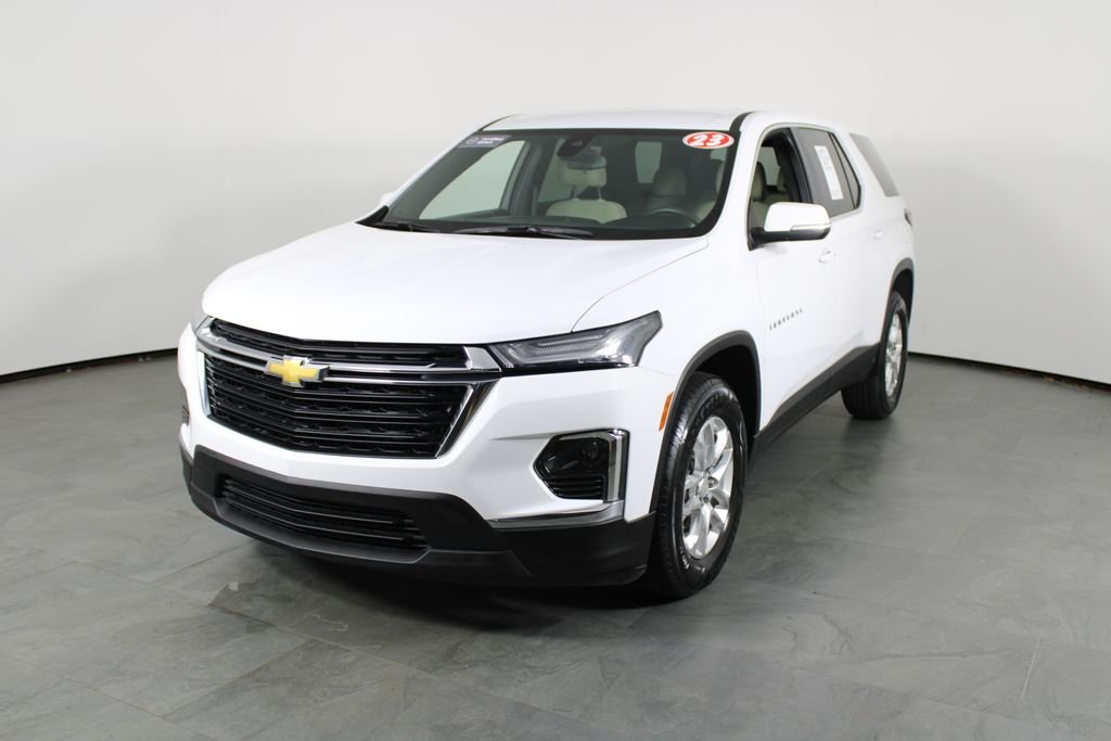 2023 Chevrolet Traverse FWD LS's photo