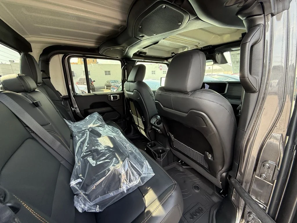 New 2026 Gray Jeep Sahara image 4