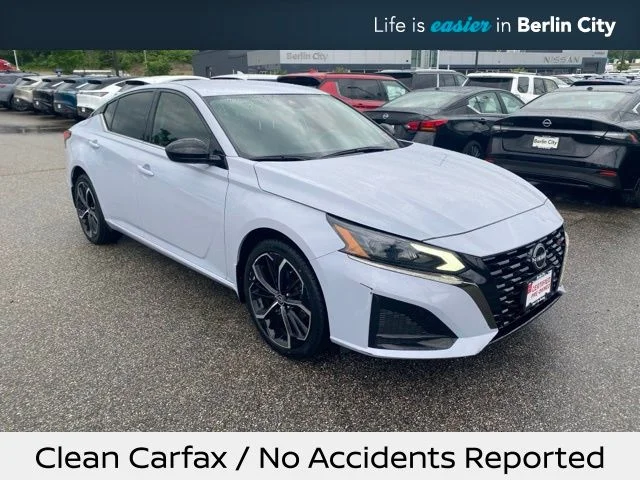 Used 2023 Pearl Nissan 2.5 SR image 1