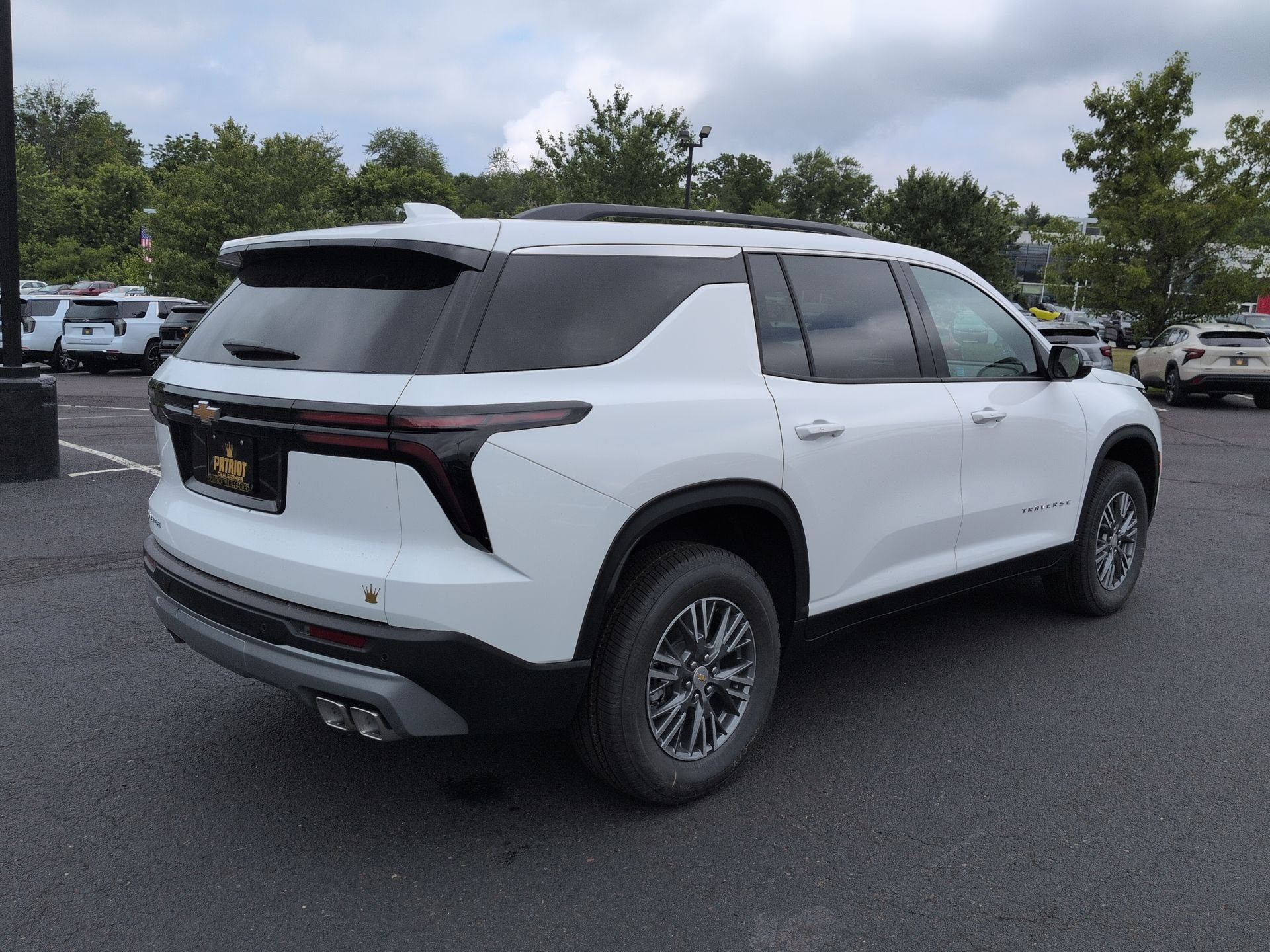 New 2026 Summit White Chevrolet LT image 44