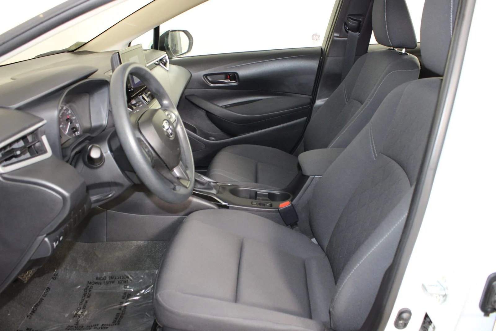 Used 2025 White Toyota LE image 24