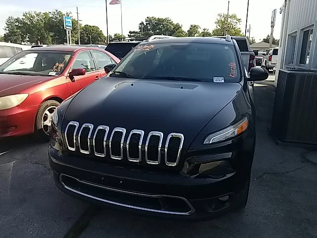 Used 2015 Black Jeep Limited image 10