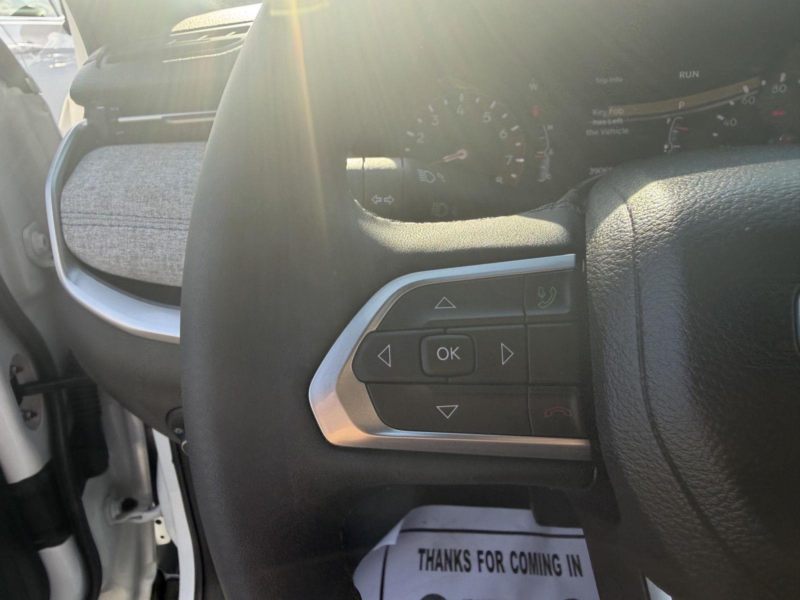 Used 2023 Bright White Clearcoat Jeep Latitude image 24