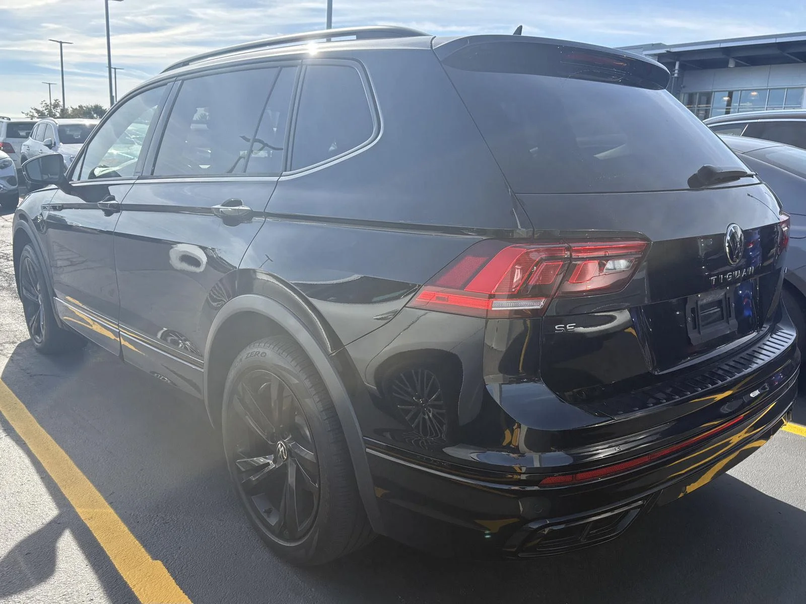 Used 2023 Deep Black Pearl Volkswagen SE R-Line Black image 4