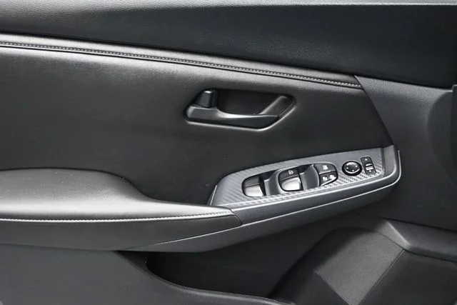 Used 2024 Gray Nissan S image 8