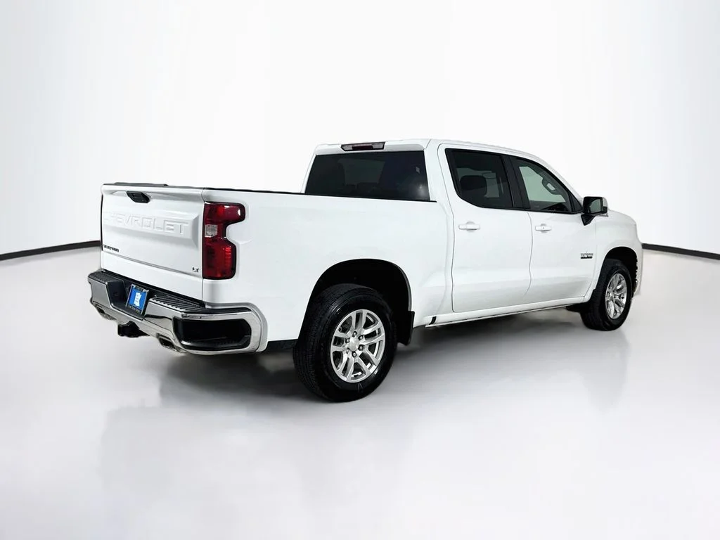 Used 2021 Summit White Chevrolet LT image 8