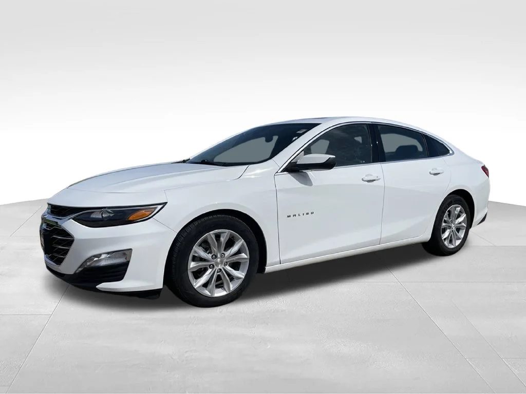 Used 2024 Summit White Chevrolet LT image 5