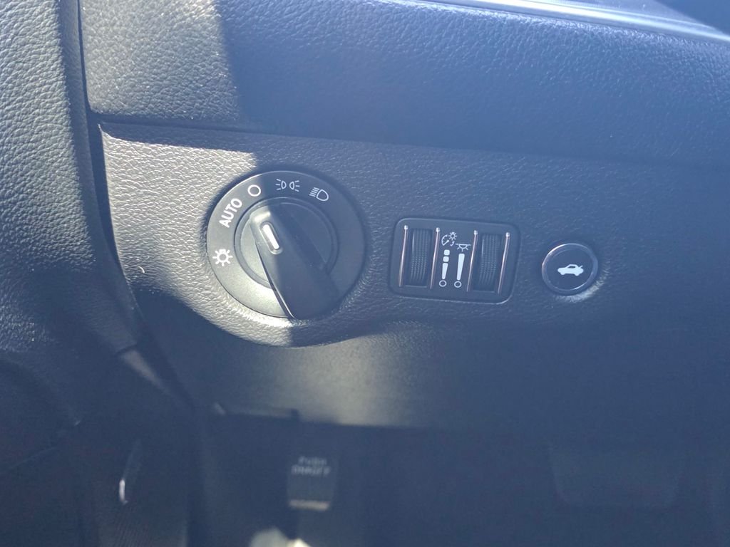 Certified Used 2019 White Dodge SXT image 29