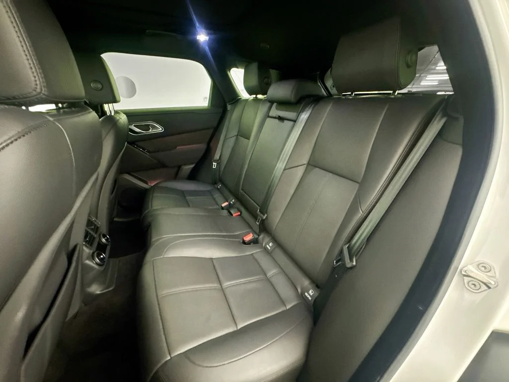 Certified Used 2025 White Land Rover Dynamic SE image 25