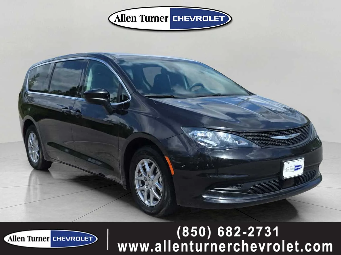 2023 Chrysler Voyager