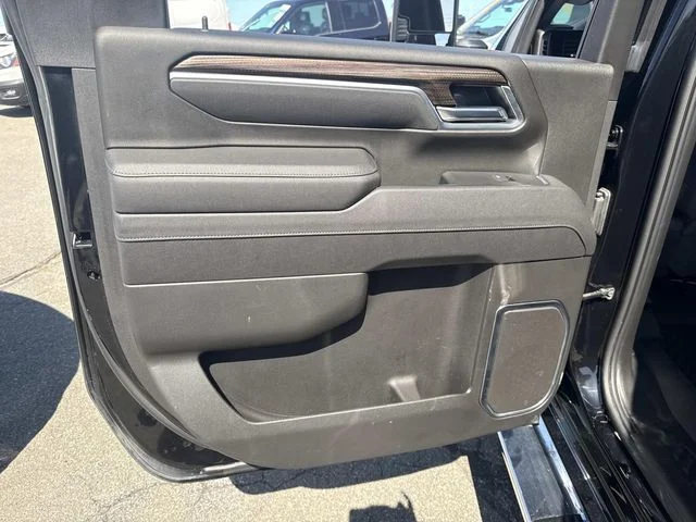 Used 2025 Black Chevrolet LT image 15