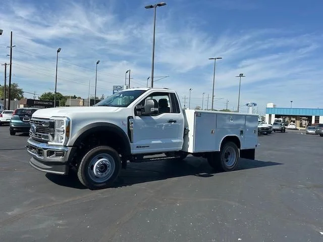 2024 Ford F-450 Super Duty Chassis Cab XL - Photo 2