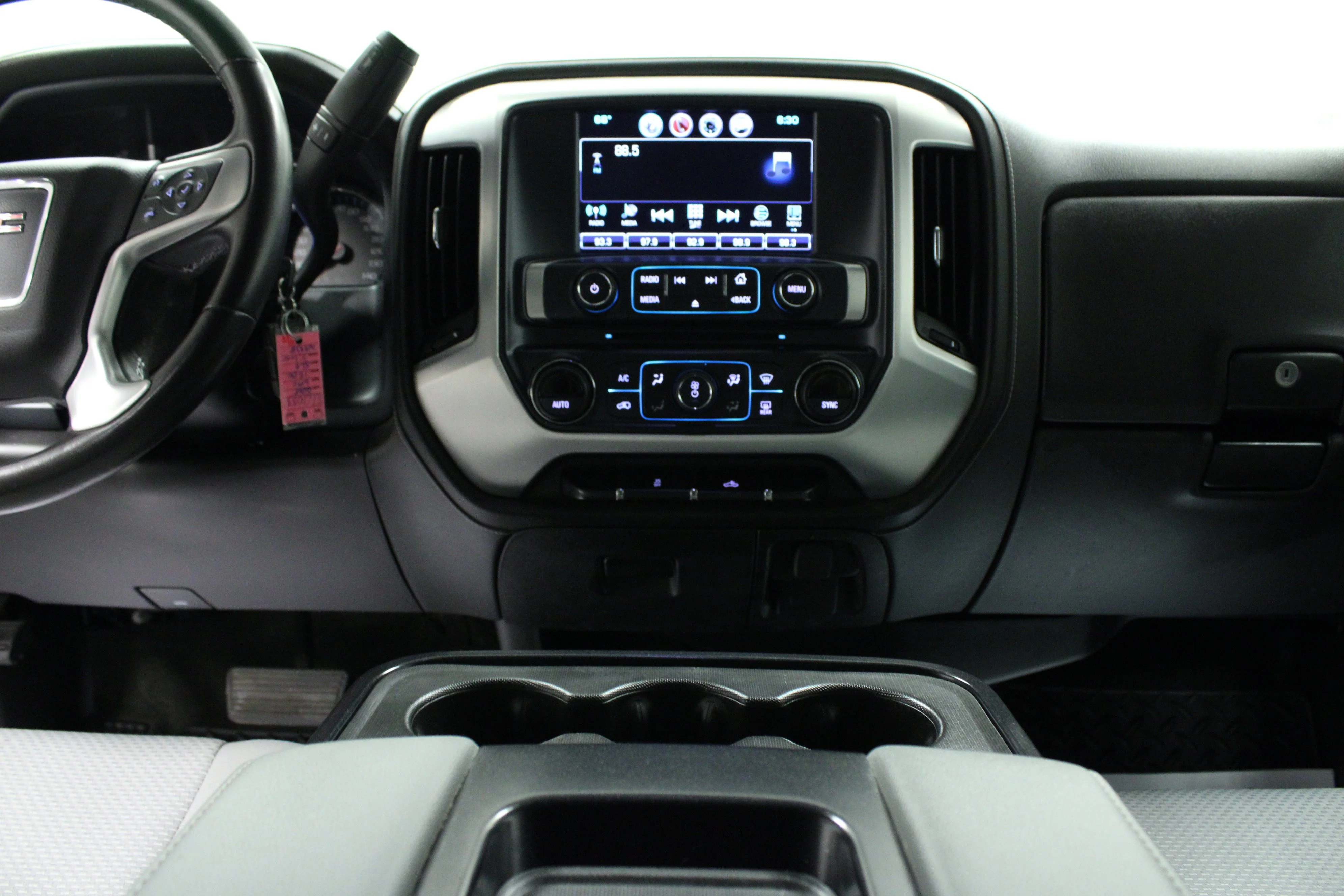 Used 2018 QUICKSILVER METALLIC GMC SLE image 18