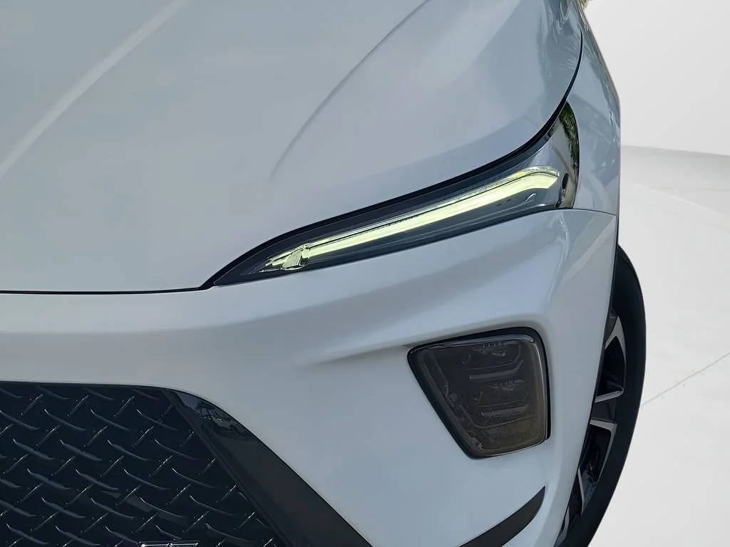 New 2026 Iridescent White Tricoat Buick Sport Touring image 16