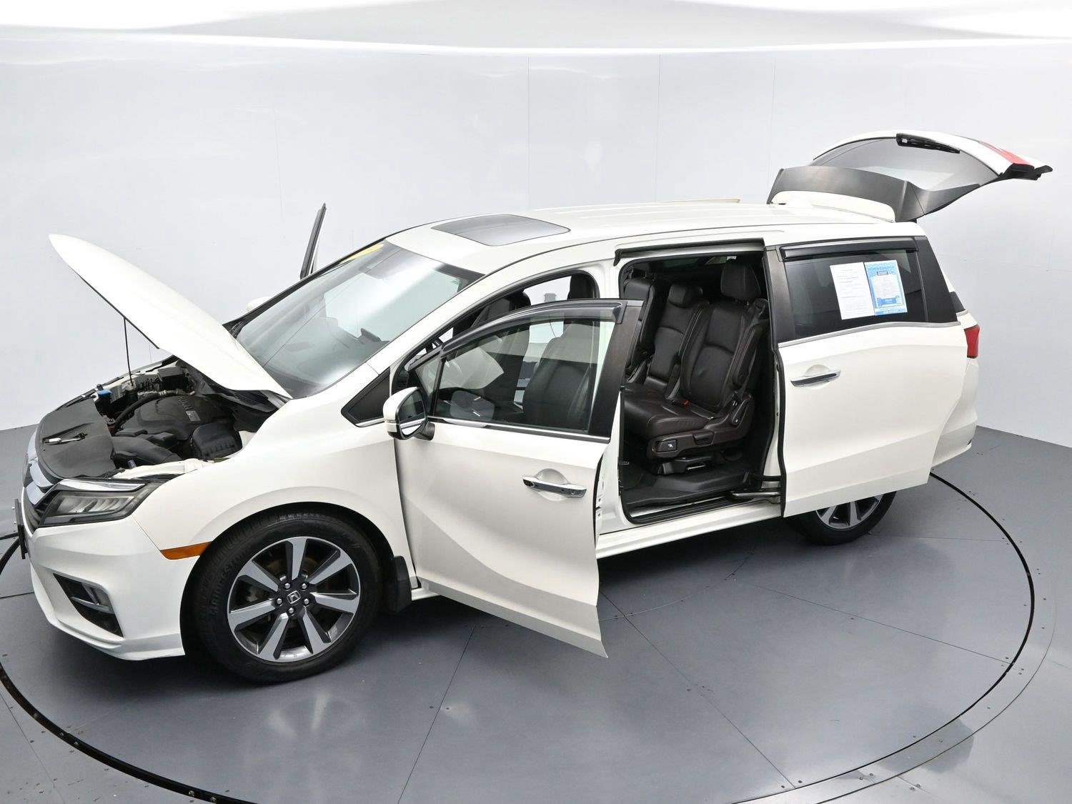 Used 2019 White Diamond Pearl Honda Touring image 48