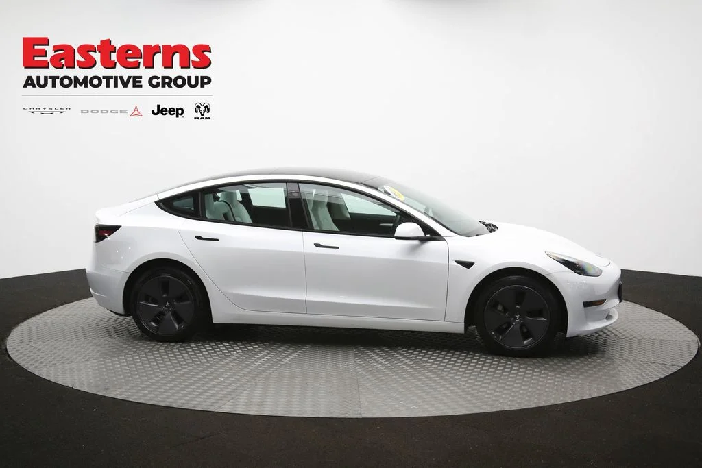 Used 2023 White Tesla Base image 42